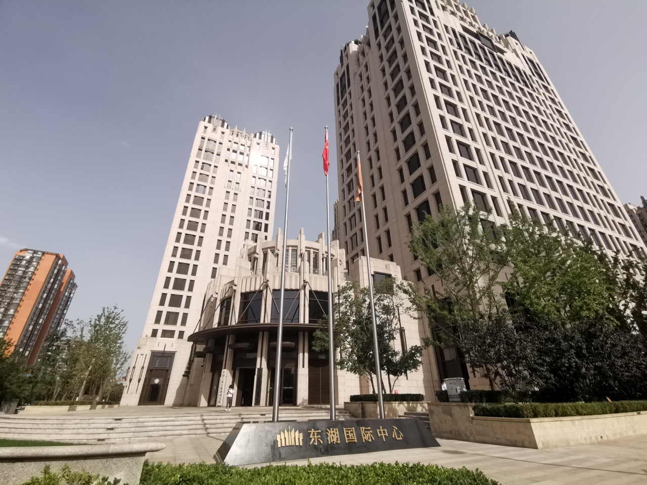 东湖国际中心出租房源实拍图1